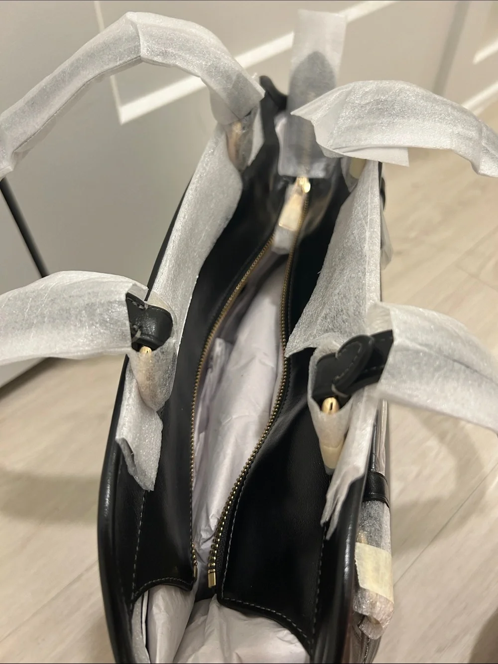 Coach (NWT) Easton Tote Bag in Black